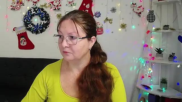 VanessaHotts online show from January 4, 6:09 am