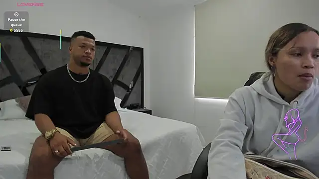 Snapshot of AnnieAndStefan chatting on September 29, 2:22 pm AnnieAndStefan online show from September 29, 2:22 pm