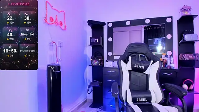 miss kitty online show from January 24, 1:13 am