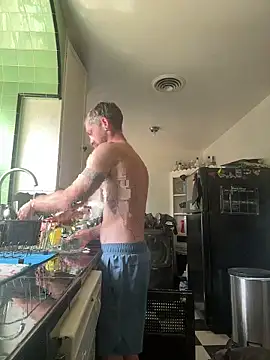 mandjpuff2 online show from September 11, 7:25 pm