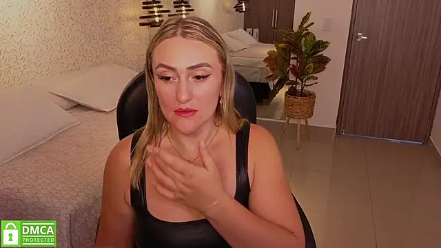 Snapshot of ELA_PS chatting on October 7, 12:02 pm ELA PS online show from October 7, 12:02 pm