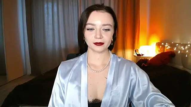 Shadow Passion online show from December 6, 8:05 am