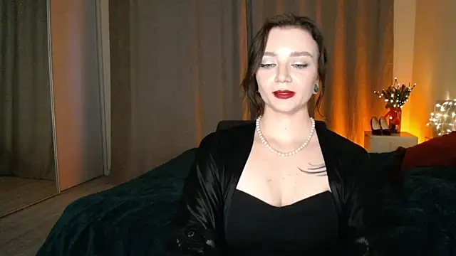 Shadow Passion online show from December 19, 10:45 am