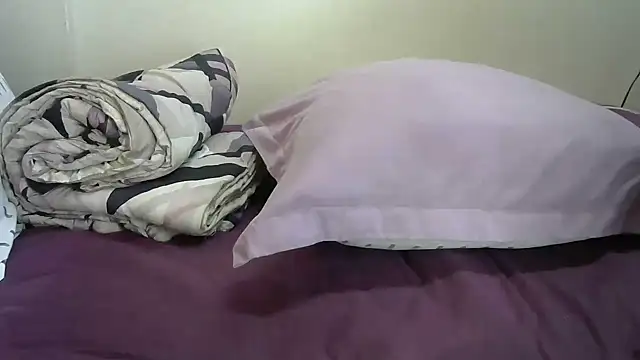 AddictiveAssCurves online show from October 21, 9:43 am