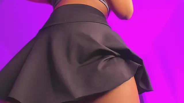 Emmily Savage online show from September 9, 11:43 am