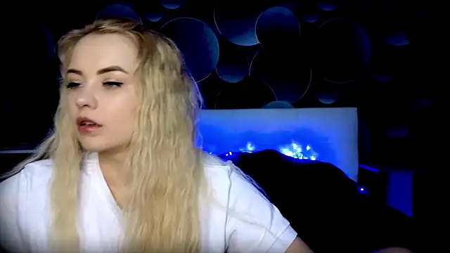 StephanieSweety online show from November 13, 12:15 pm