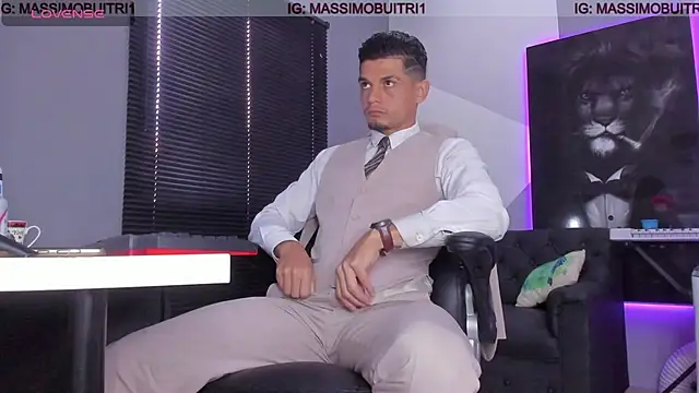 Snapshot of massimo_g chatting on January 9, 2:29 pm massimo g online show from January 9, 2:29 pm