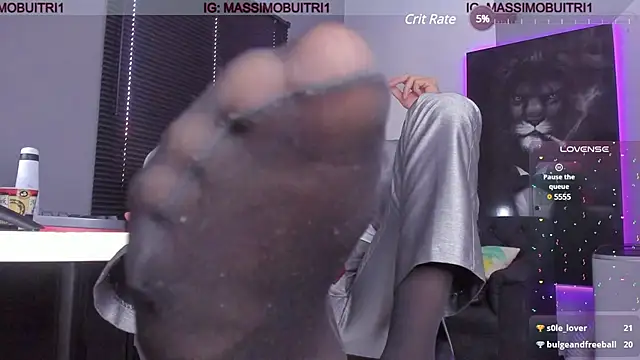 Snapshot of massimo_g chatting on January 15, 1:31 pm massimo g online show from January 15, 1:31 pm