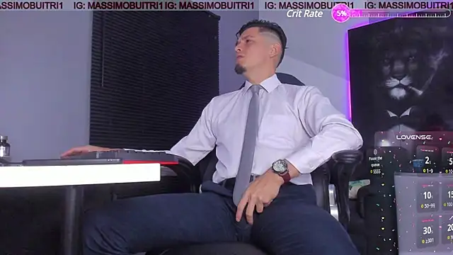 Snapshot of massimo_g chatting on March 19, 12:26 am massimo g online show from March 19, 12:26 am