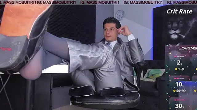 Snapshot of massimo_g chatting on November 11, 12:21 am massimo g online show from November 11, 12:21 am