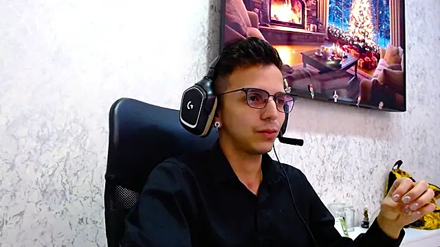 TylerLange online show from December 17, 4:46 pm