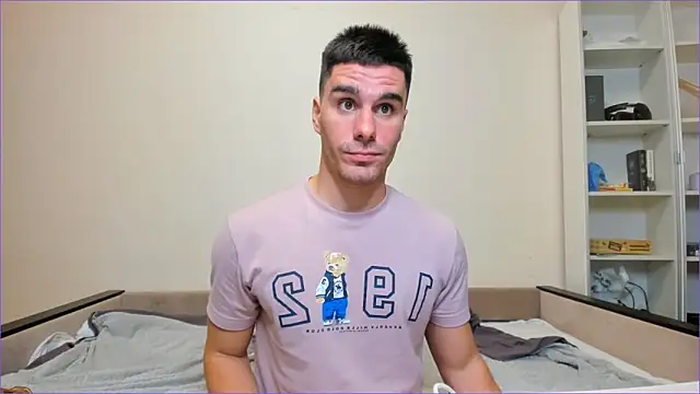 Snapshot of sam_huston chatting on December 14, 12:44 am sam huston online show from December 14, 12:44 am