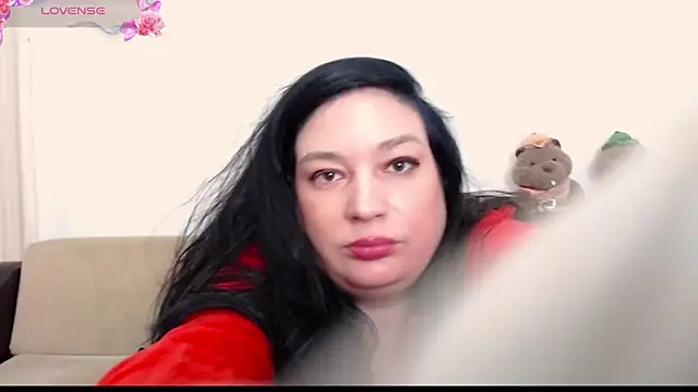 Snapshot of ElenaRose90 chatting on November 9, 8:40 pm ElenaRose90 online show from November 9, 8:40 pm