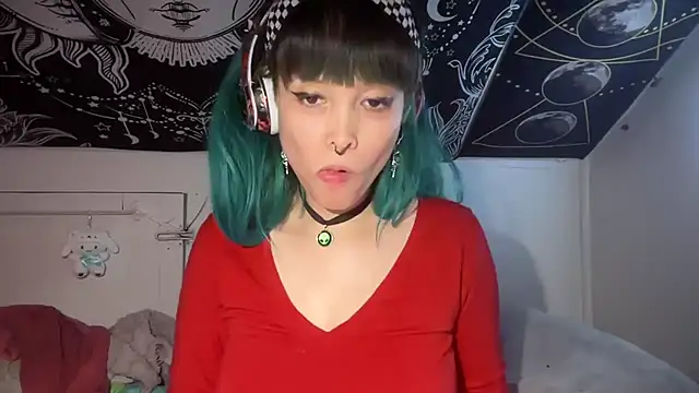 Snapshot of FRRANNKIE chatting on December 30, 5:58 am FRRANNKIE online show from December 30, 5:58 am