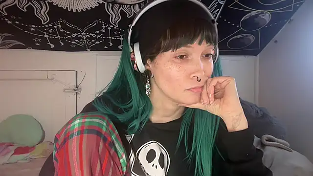 Snapshot of FRRANNKIE chatting on January 5, 11:48 am FRRANNKIE online show from January 5, 11:48 am