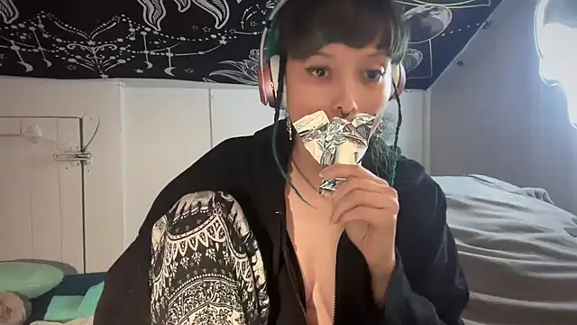 Snapshot of FRRANNKIE chatting on January 23, 6:17 am FRRANNKIE online show from January 23, 6:17 am