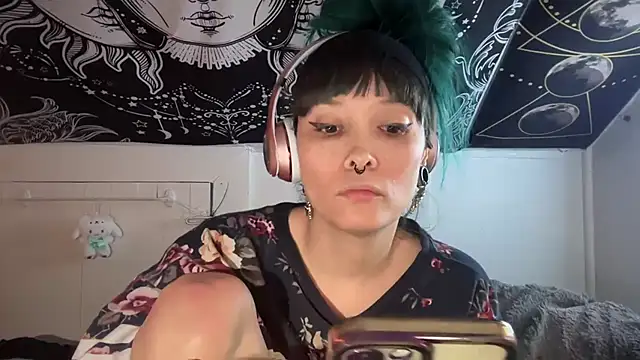 Snapshot of FRRANNKIE chatting on January 26, 12:11 pm FRRANNKIE online show from January 26, 12:11 pm