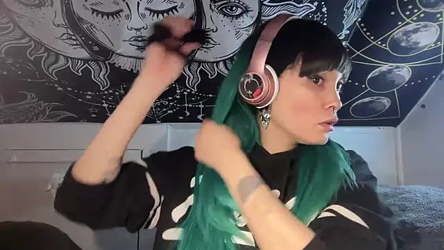 Snapshot of FRRANNKIE chatting on January 31, 9:27 am FRRANNKIE online show from January 31, 9:27 am