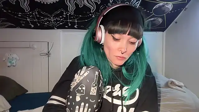 Snapshot of FRRANNKIE chatting on January 31, 4:48 pm FRRANNKIE online show from January 31, 4:48 pm