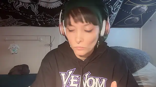 Snapshot of FRRANNKIE chatting on February 3, 3:06 pm FRRANNKIE online show from February 3, 3:06 pm