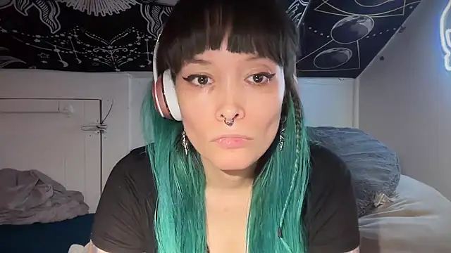 Snapshot of FRRANNKIE chatting on February 4, 12:44 pm FRRANNKIE online show from February 4, 12:44 pm