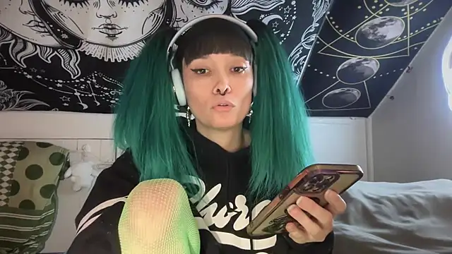 Snapshot of FRRANNKIE chatting on February 17, 4:42 am FRRANNKIE online show from February 17, 4:42 am