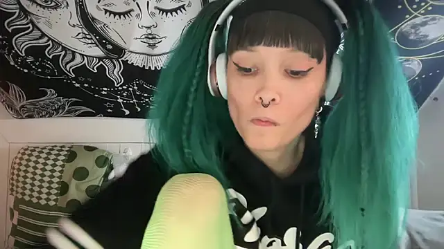 Snapshot of FRRANNKIE chatting on February 17, 7:47 am FRRANNKIE online show from February 17, 7:47 am