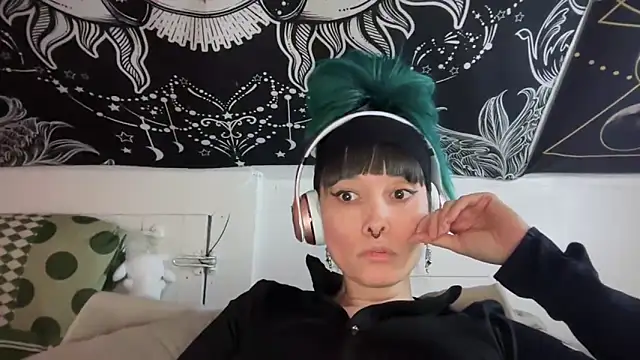 Snapshot of FRRANNKIE chatting on February 23, 6:45 pm FRRANNKIE online show from February 23, 6:45 pm