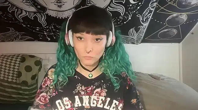 Snapshot of FRRANNKIE chatting on March 5, 8:42 pm FRRANNKIE online show from March 5, 8:42 pm