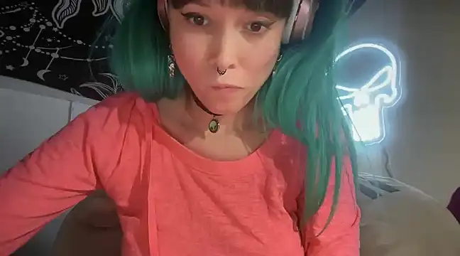 Snapshot of FRRANNKIE chatting on March 9, 5:11 am FRRANNKIE online show from March 9, 5:11 am