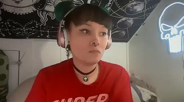 Snapshot of FRRANNKIE chatting on March 18, 9:42 am FRRANNKIE online show from March 18, 9:42 am