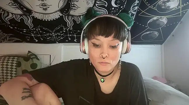 Snapshot of FRRANNKIE chatting on March 19, 3:29 pm FRRANNKIE online show from March 19, 3:29 pm