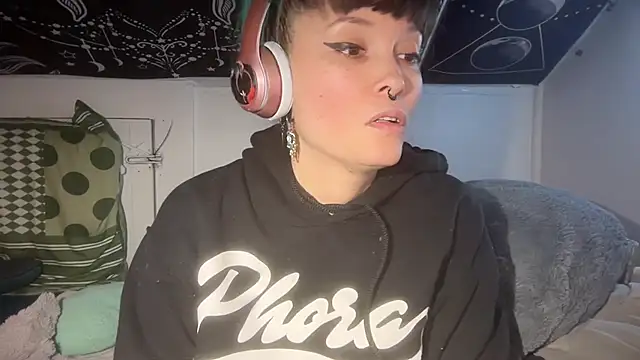 Snapshot of FRRANNKIE chatting on March 21, 3:46 pm FRRANNKIE online show from March 21, 3:46 pm