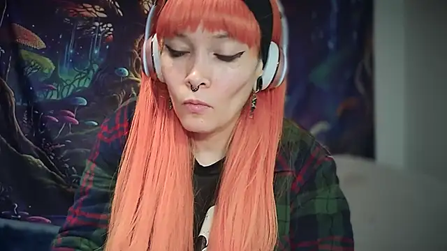 Snapshot of FRRANNKIE chatting on November 19, 9:59 pm FRRANNKIE online show from November 19, 9:59 pm