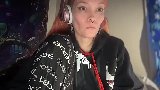 Snapshot of FRRANNKIE chatting on December 13, 7:53 pm FRRANNKIE online show from December 13, 7:53 pm