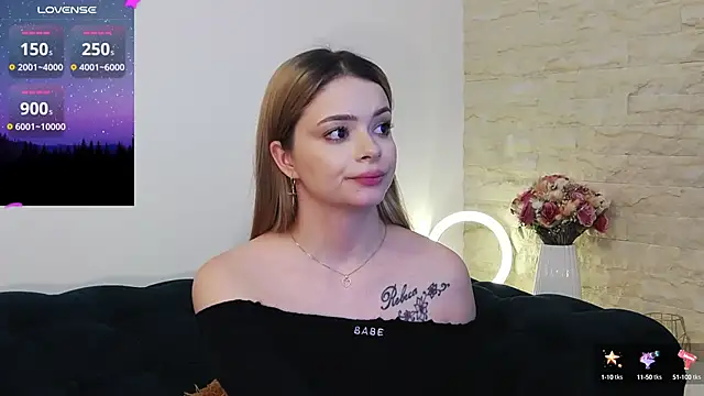 Kailynn Moenn online show from December 10, 9:00 pm