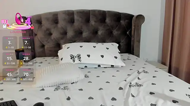 Kailynn Moenn online show from September 20, 2:29 pm