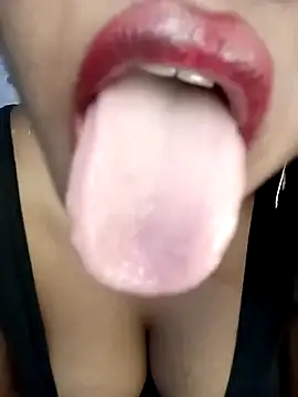 Hotlisa online show from January 7, 5:20 pm