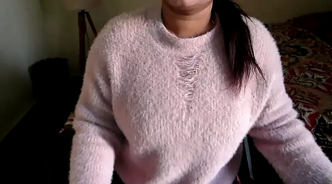 Snapshot of shivi_moto chatting on January 21, 3:15 am shivi moto online show from January 21, 3:15 am