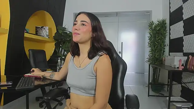 LucianaCarter online show from January 22, 4:02 am