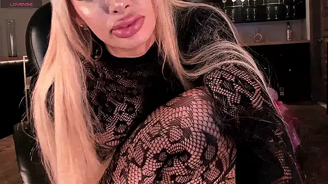 SophiePalmer online show from February 14, 5:03 pm