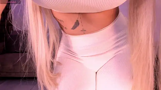 SophiePalmer online show from March 9, 1:48 pm