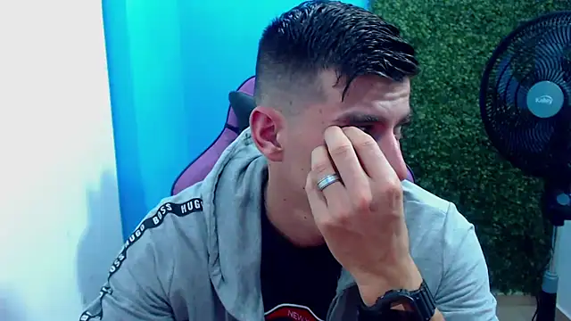 DEIBY BABY online show from December 19, 1:50 am