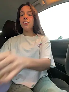 Snapshot of Natur4lBeautyb33 chatting on March 14, 12:10 am Natur4lBeautyb33 online show from March 14, 12:10 am