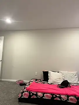 Snapshot of DominiqueX0 chatting on February 7, 5:07 pm DominiqueX0 online show from February 7, 5:07 pm