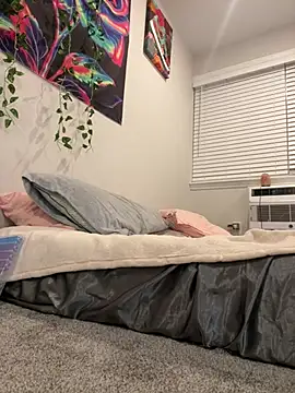 Snapshot of DominiqueX0 chatting on March 21, 12:40 am DominiqueX0 online show from March 21, 12:40 am