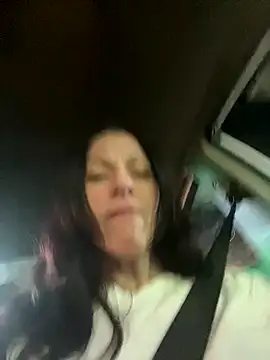 Snapshot of DominiqueX0 chatting on November 18, 1:44 am DominiqueX0 online show from November 18, 1:44 am