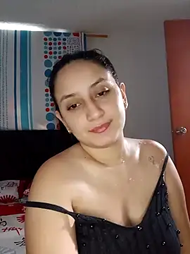 Snapshot of Angeelus2 chatting on December 15, 8:36 pm Angeelus2 online show from December 15, 8:36 pm