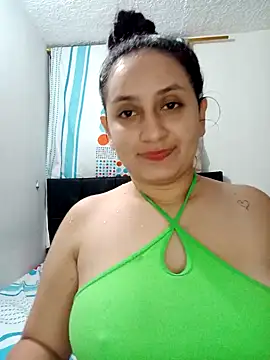 Snapshot of Angeelus2 chatting on January 3, 12:22 am Angeelus2 online show from January 3, 12:22 am