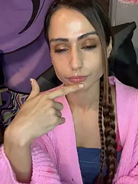 LaPetitechienne1 online show from January 5, 1:36 pm